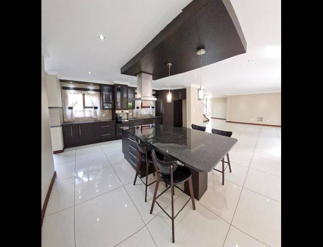 4 BEDROOM HOUSE FOR SALE IN SUNWARD PARK